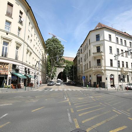 Castle Courtyard Hideaway Budapeste Exterior foto